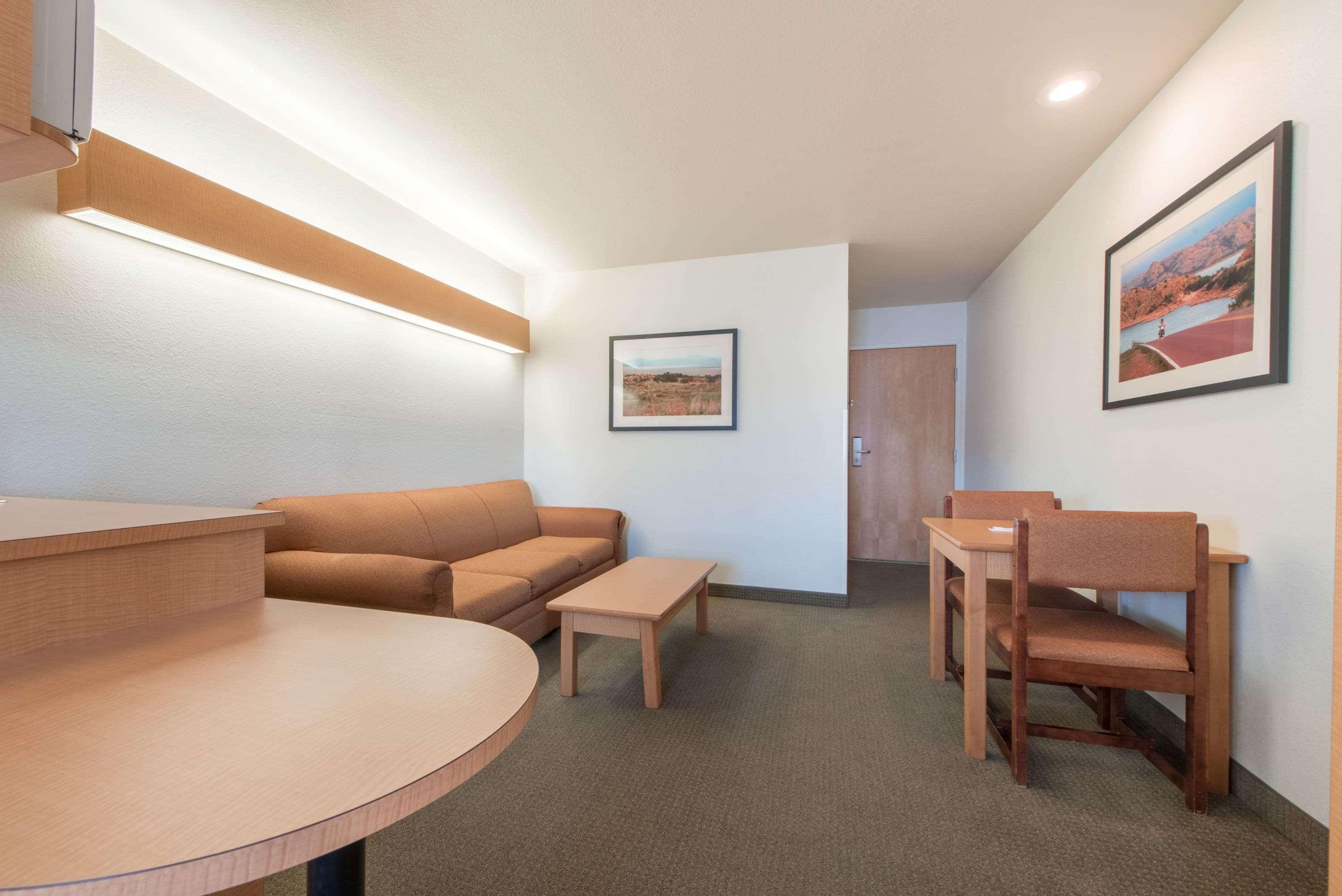 Microtel & By Wyndham 2*